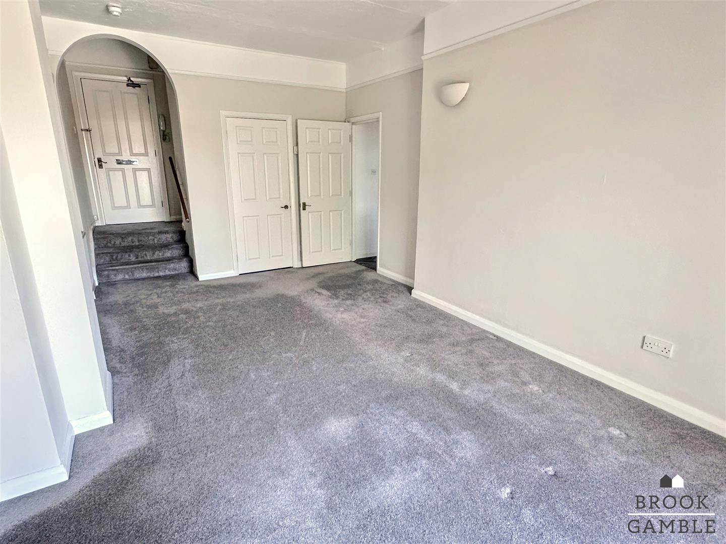 2 Bedroom Flat. Silverdale Road in Eastbourne,  14